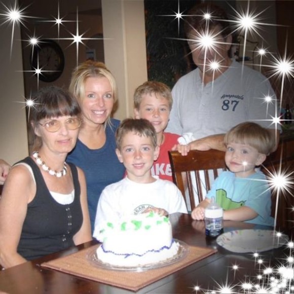 Meet your Posher, Sandy - Picture 1 of 1